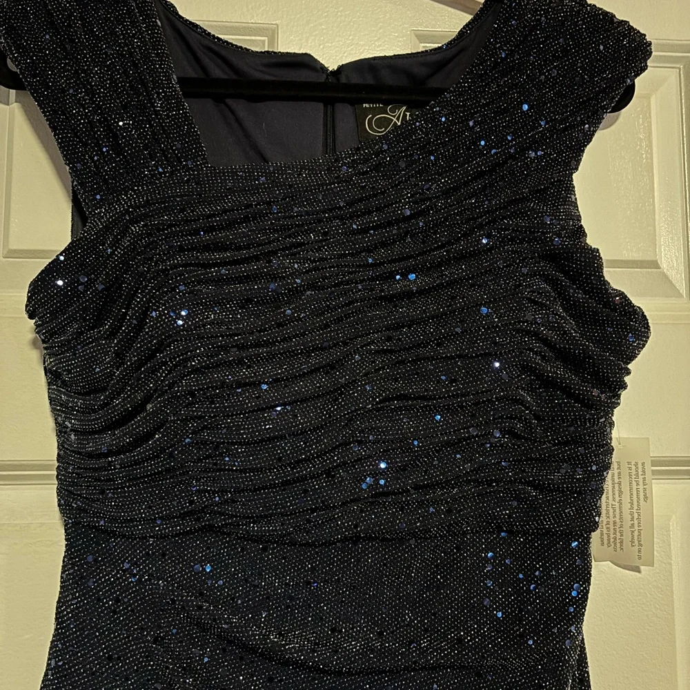 Alex Evenings Sparkly Navy Ruched Cocktail Dress, size 12P - Picture 6 of 10